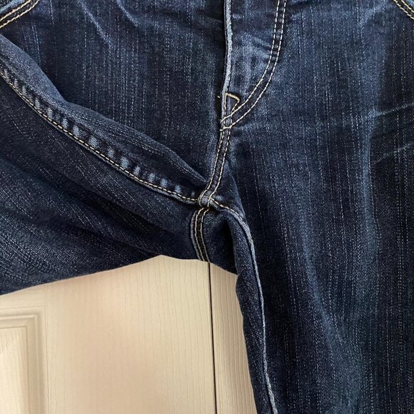 Silver Women's Santorini Dark Wash Cropped Ankle Factory Faded Jeans Size 28 - Picture 10 of 11